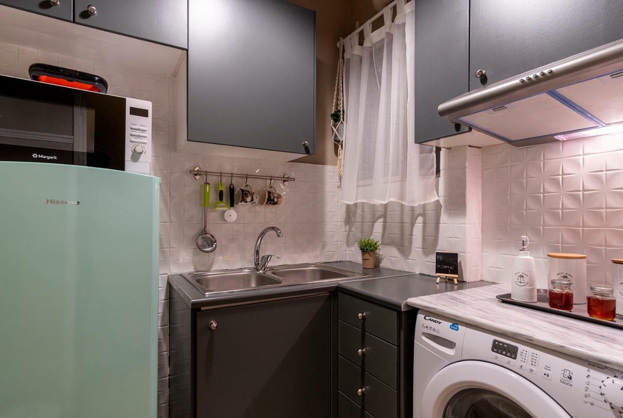 Colourful Apt,Airport Line,6 Min Metro,300 Mbps! Appartement Athene Buitenkant foto